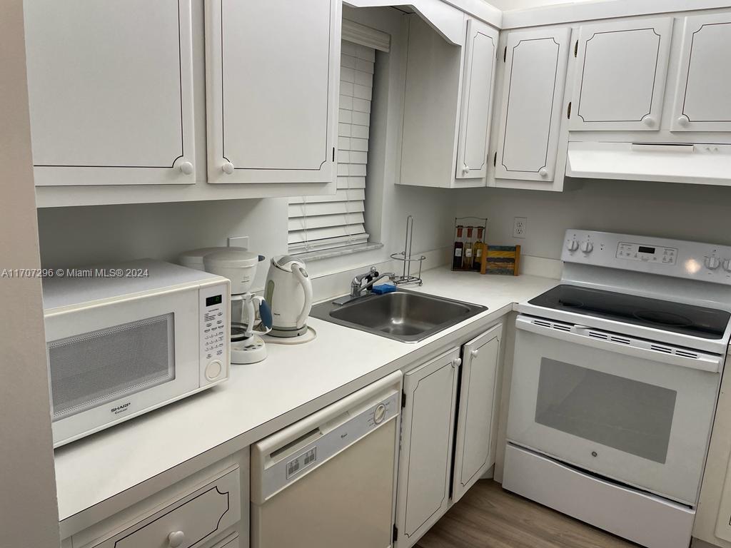 ISLE OF SANDALFOOT CONDO - Residential Lease
