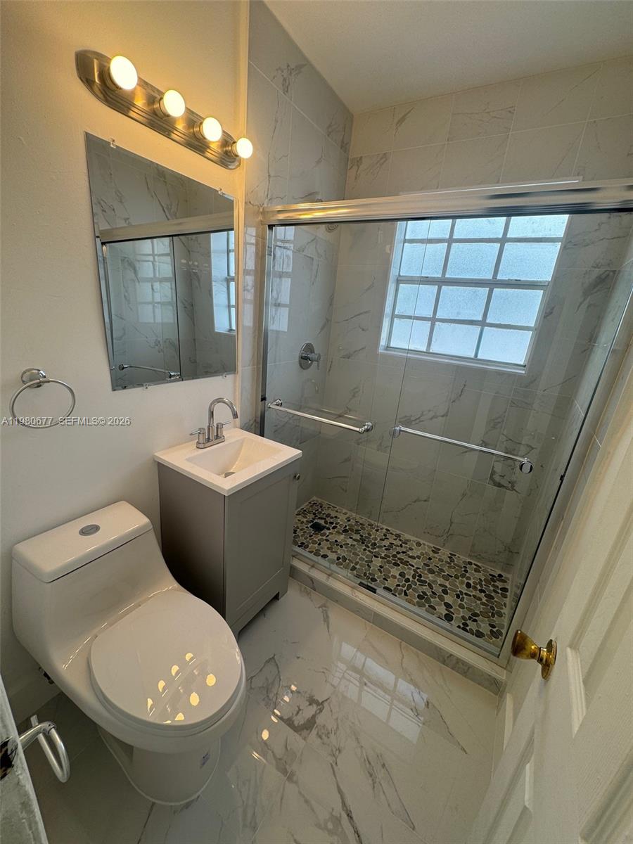 BISCAYNE BCH SUB - Residential Income