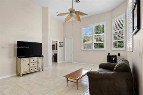Single Family Residence in Davie FL 3808 Spanish Oak Pt Pt 11.jpg