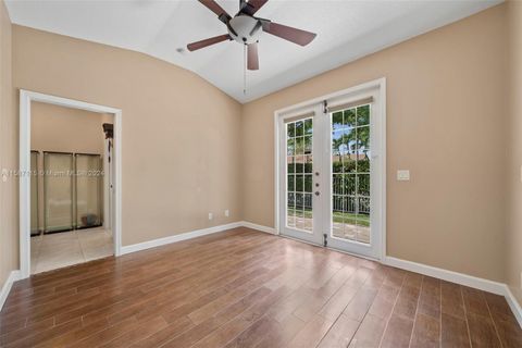 Single Family Residence in Davie FL 3808 Spanish Oak Pt Pt 25.jpg