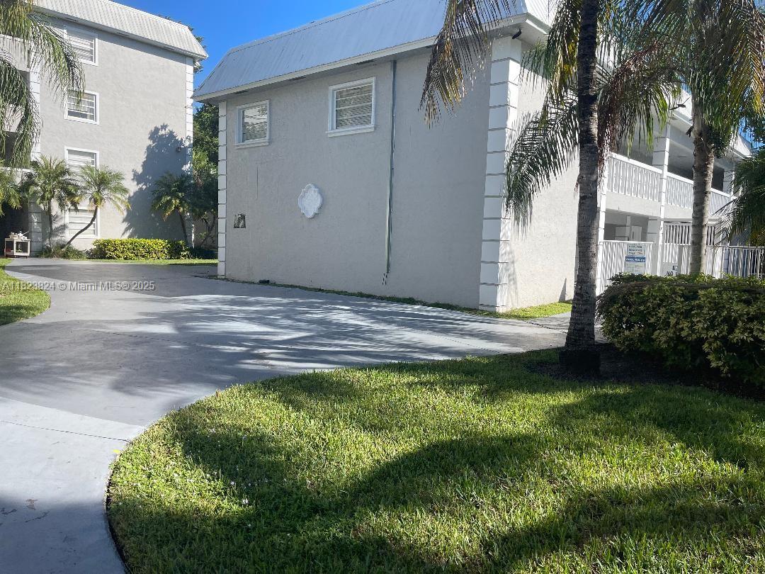 Property for Sale at 17255 Sw 95th Ave 153, Palmetto Bay, Miami-Dade County, Florida - Bedrooms: 1 
Bathrooms: 1  - $185,000