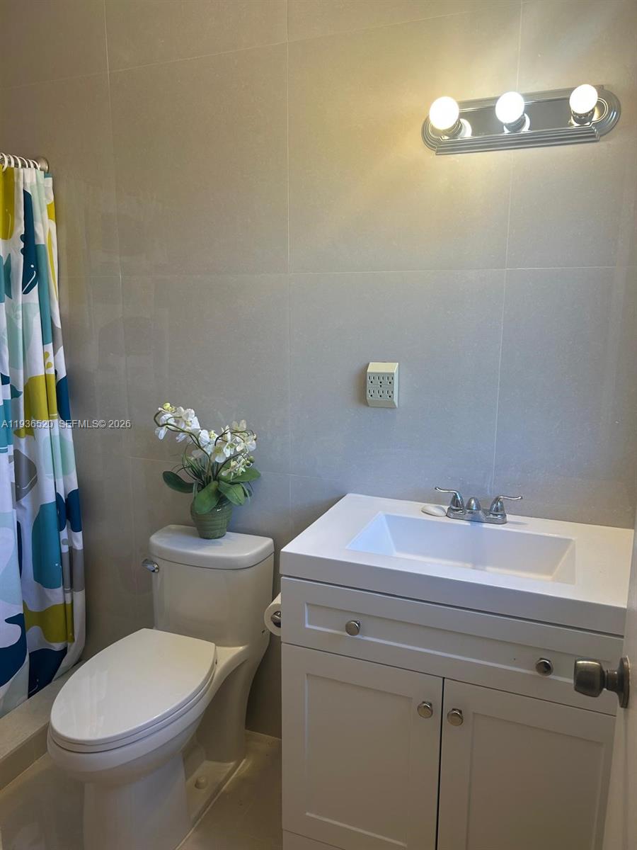 KENDALE LAKES SEC 4 - Residential