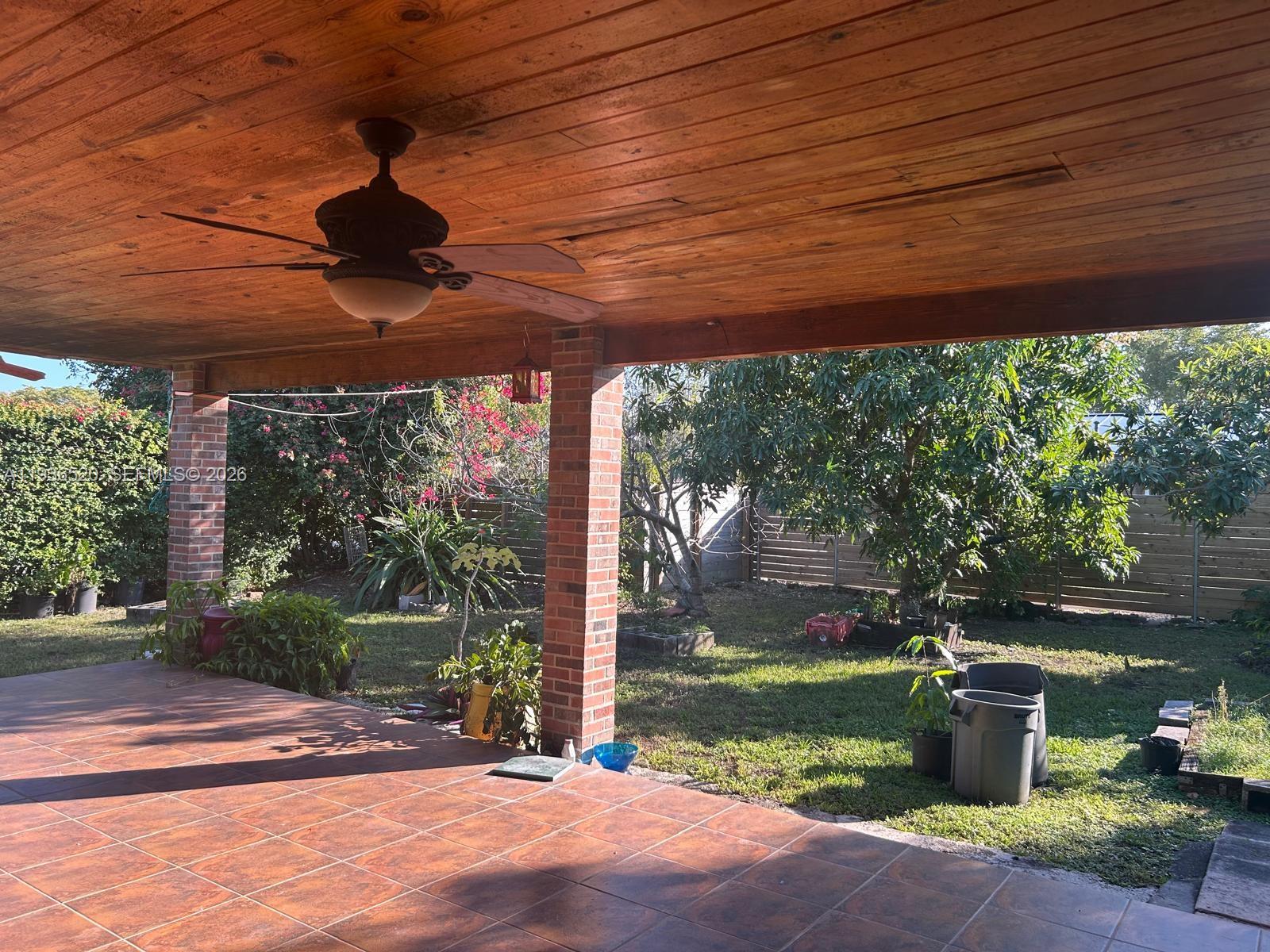 KENDALE LAKES SEC 4 - Residential