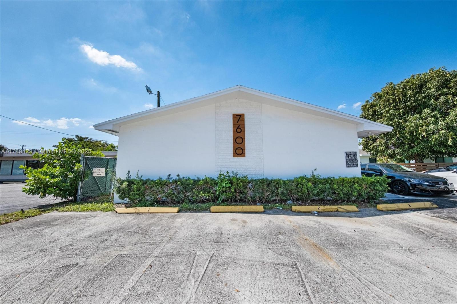 10 unit turn key multifamily - 6 one bedrooms- 4 two bedrooms