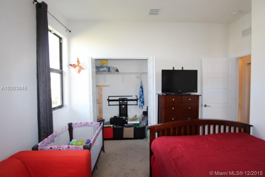 Champion Lakes - Residential