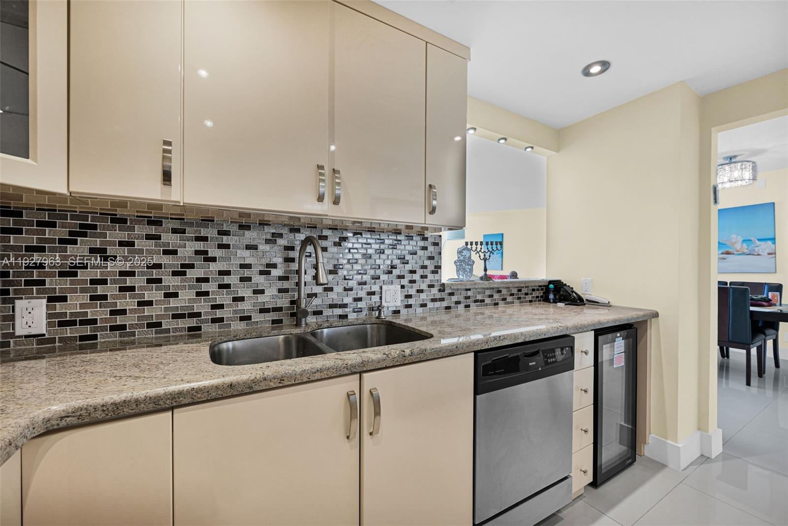 ARLEN HOUSE EAST CONDO - Residential