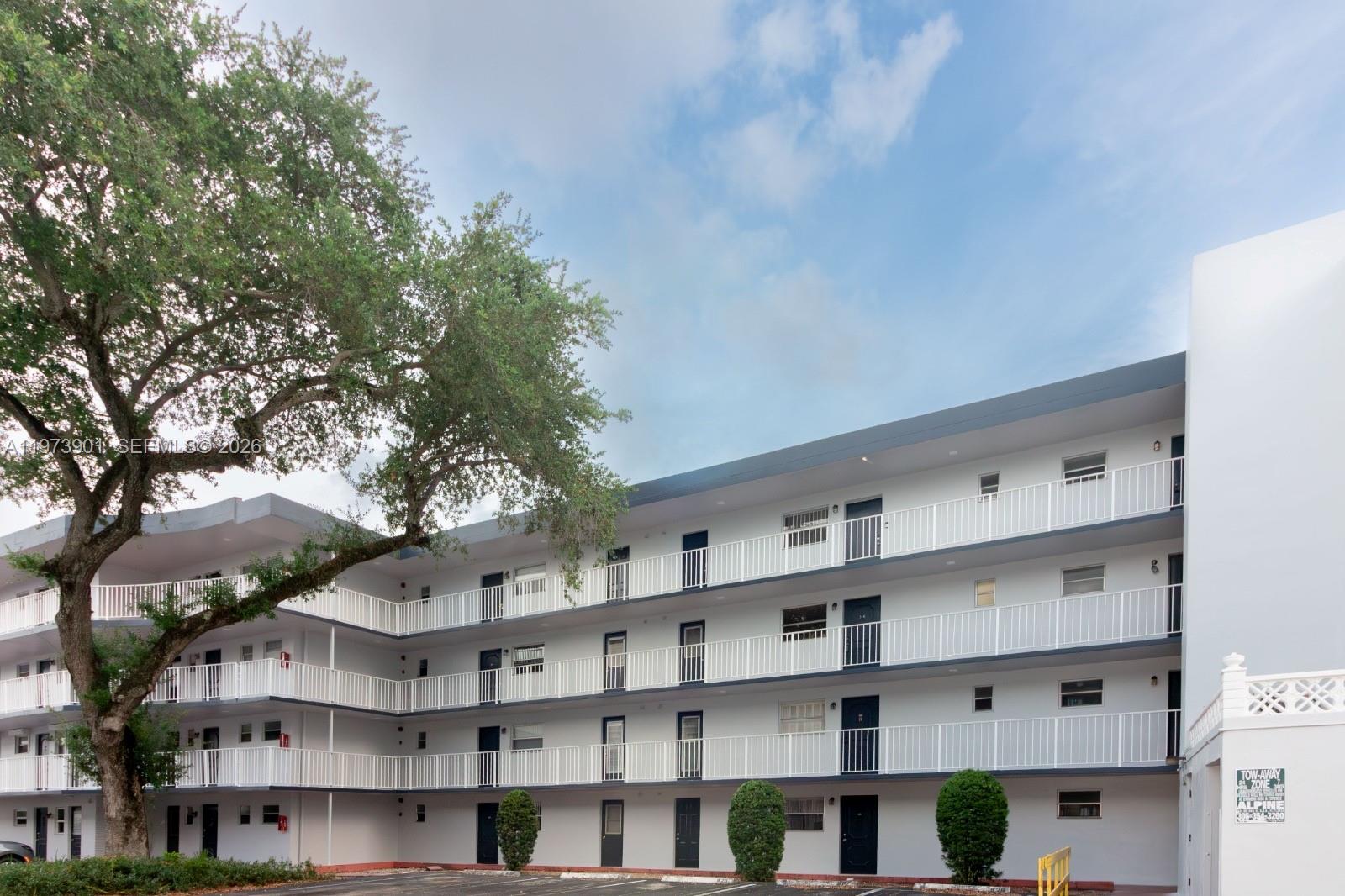 ROYAL OAKS CONDO - Residential