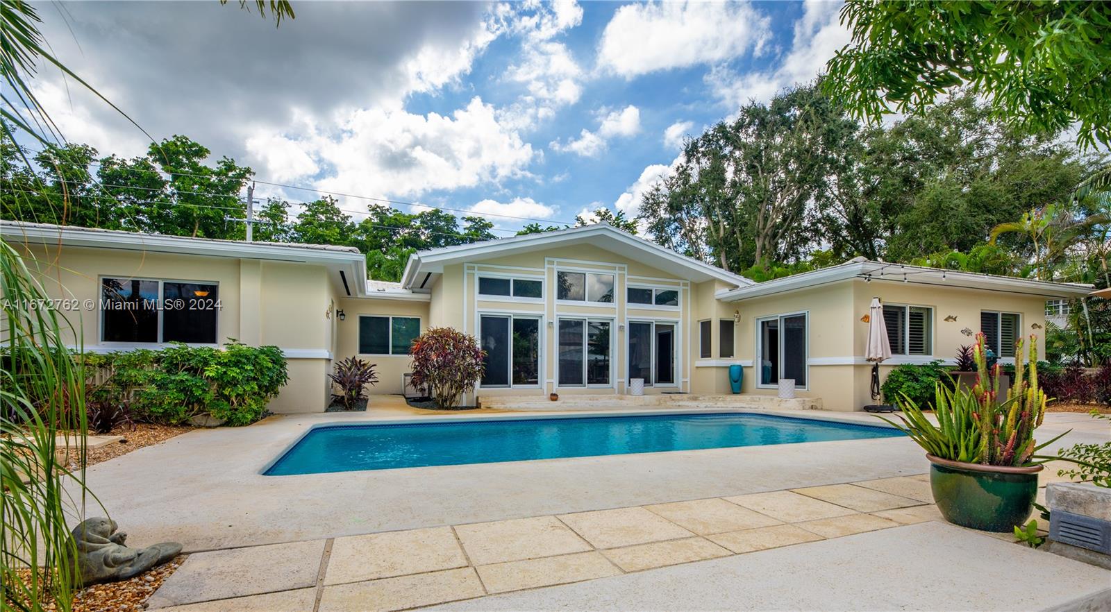 C GABLES RIVIERA SEC 12 - Residential