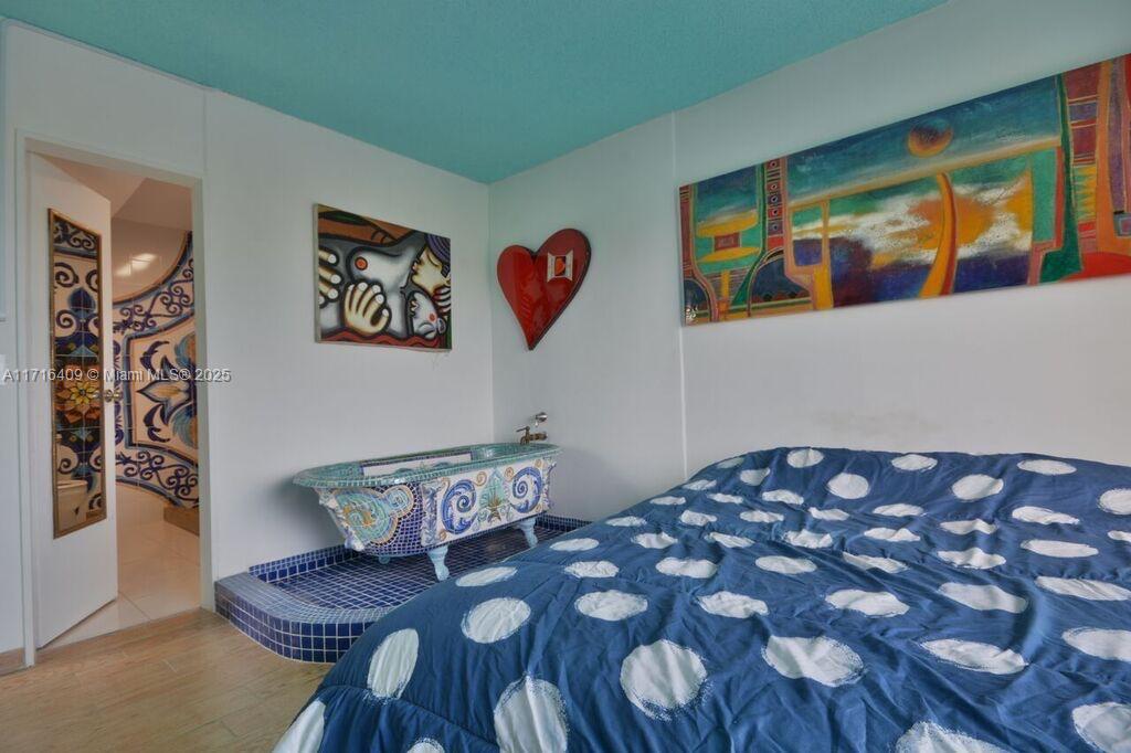 RIVERVIEW VILLAGE CONDO - Residential