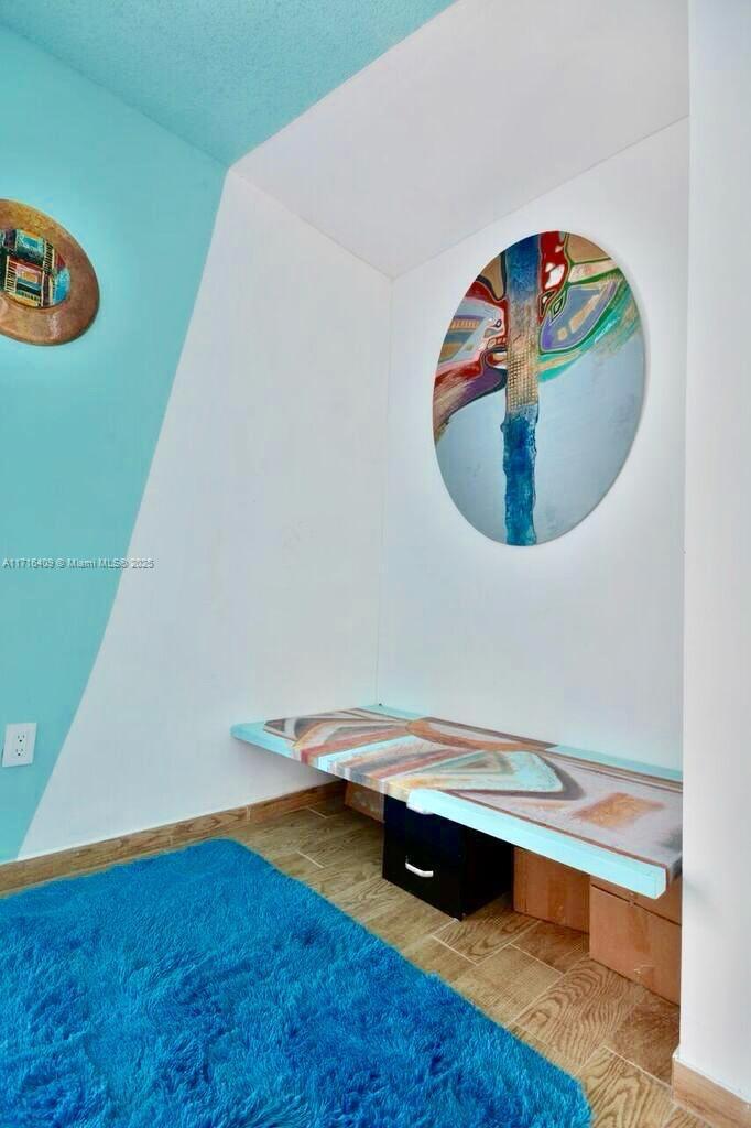 RIVERVIEW VILLAGE CONDO - Residential