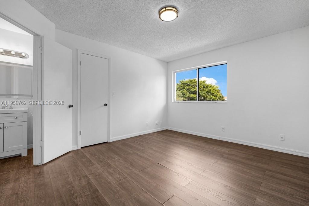 CORAL KEY CONDO - Residential