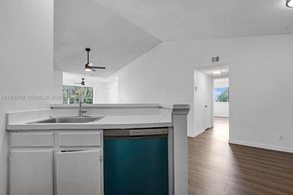 CORAL KEY CONDO - Residential