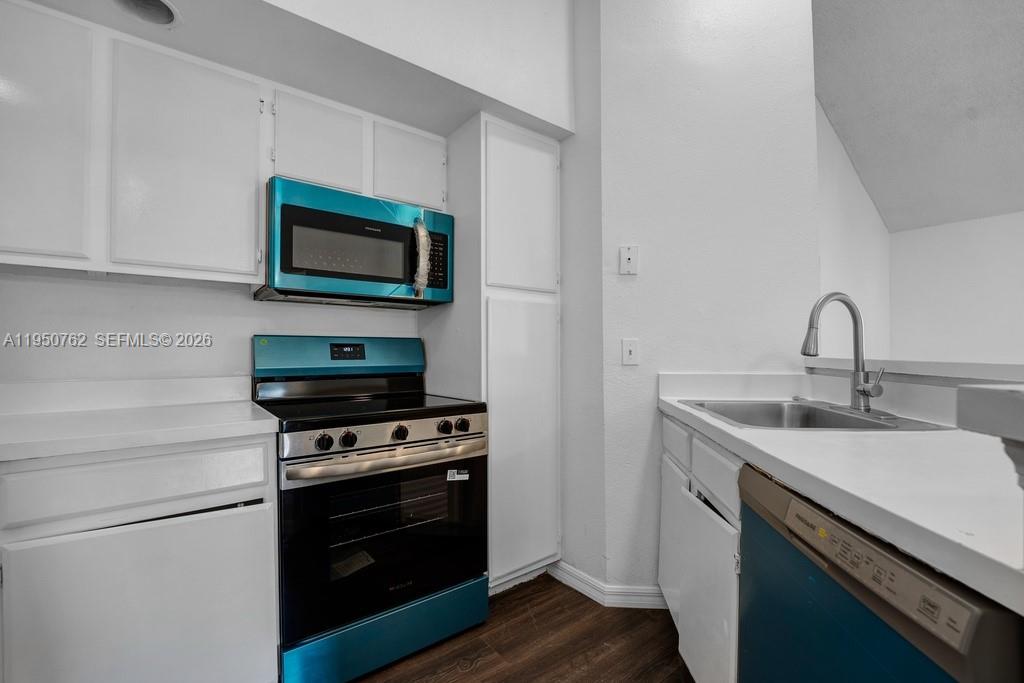 CORAL KEY CONDO - Residential