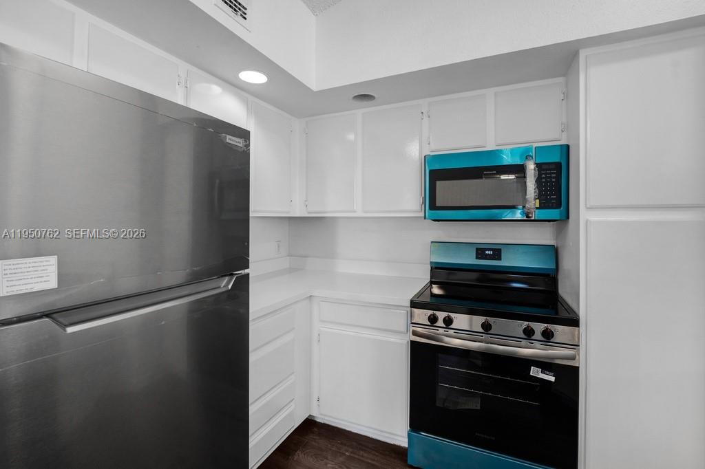 CORAL KEY CONDO - Residential