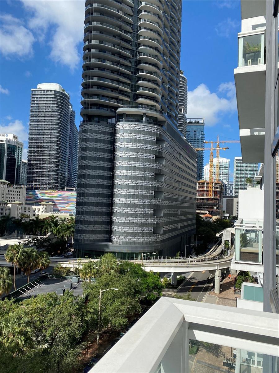 THE BOND - Residential Lease