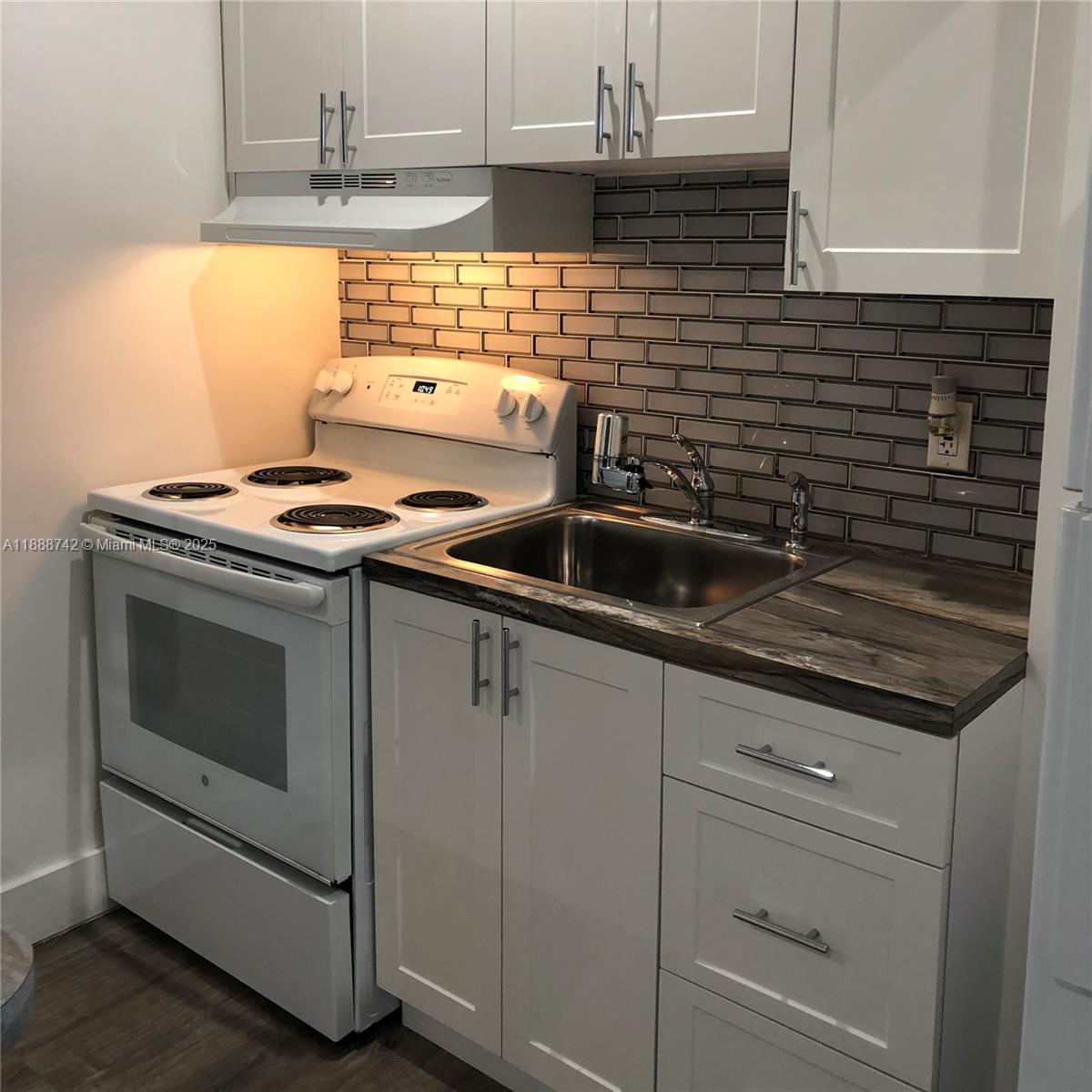 PEMBROKE PINES NO 1 - Residential Lease