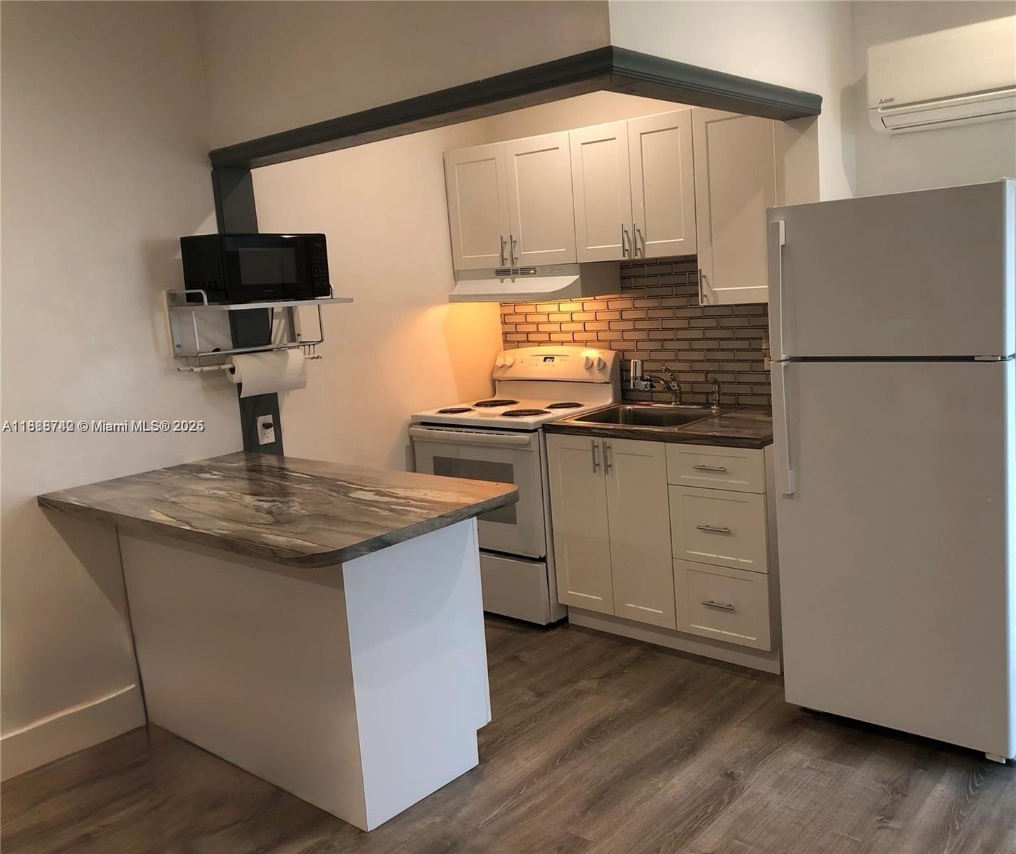 PEMBROKE PINES NO 1 - Residential Lease