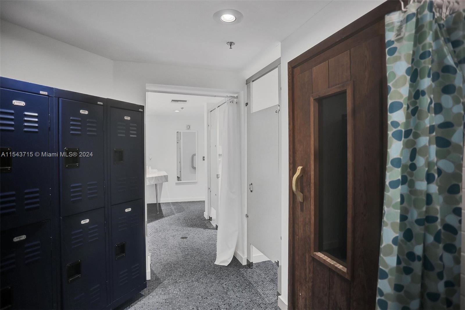 LA TOUR CONDO - Residential Lease