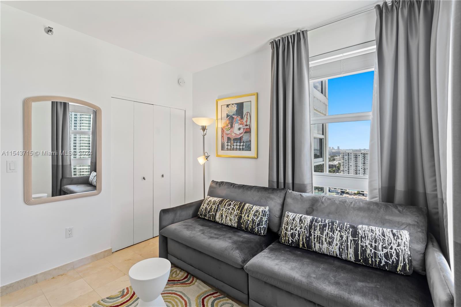 LA TOUR CONDO - Residential Lease