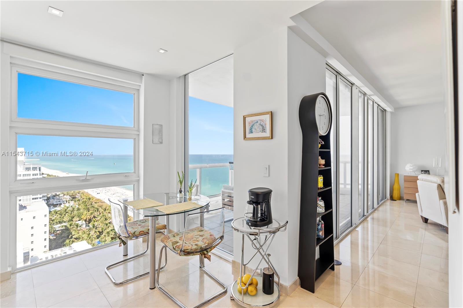 LA TOUR CONDO - Residential Lease