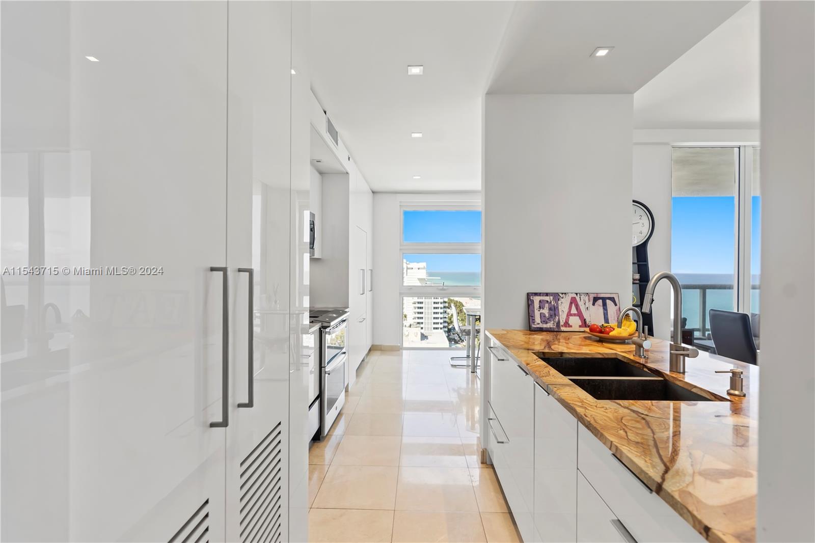 LA TOUR CONDO - Residential Lease