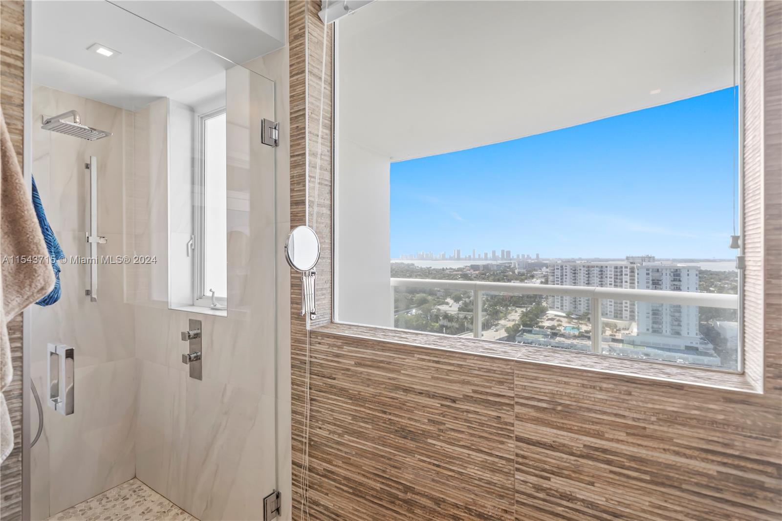 LA TOUR CONDO - Residential Lease