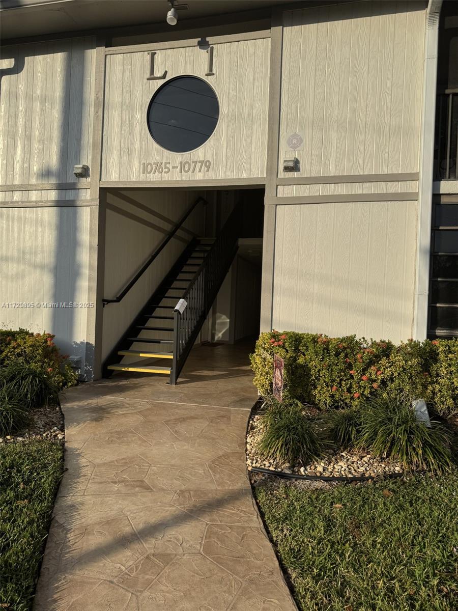 CLAIRMONT CONDOMINIUM L - Residential Lease