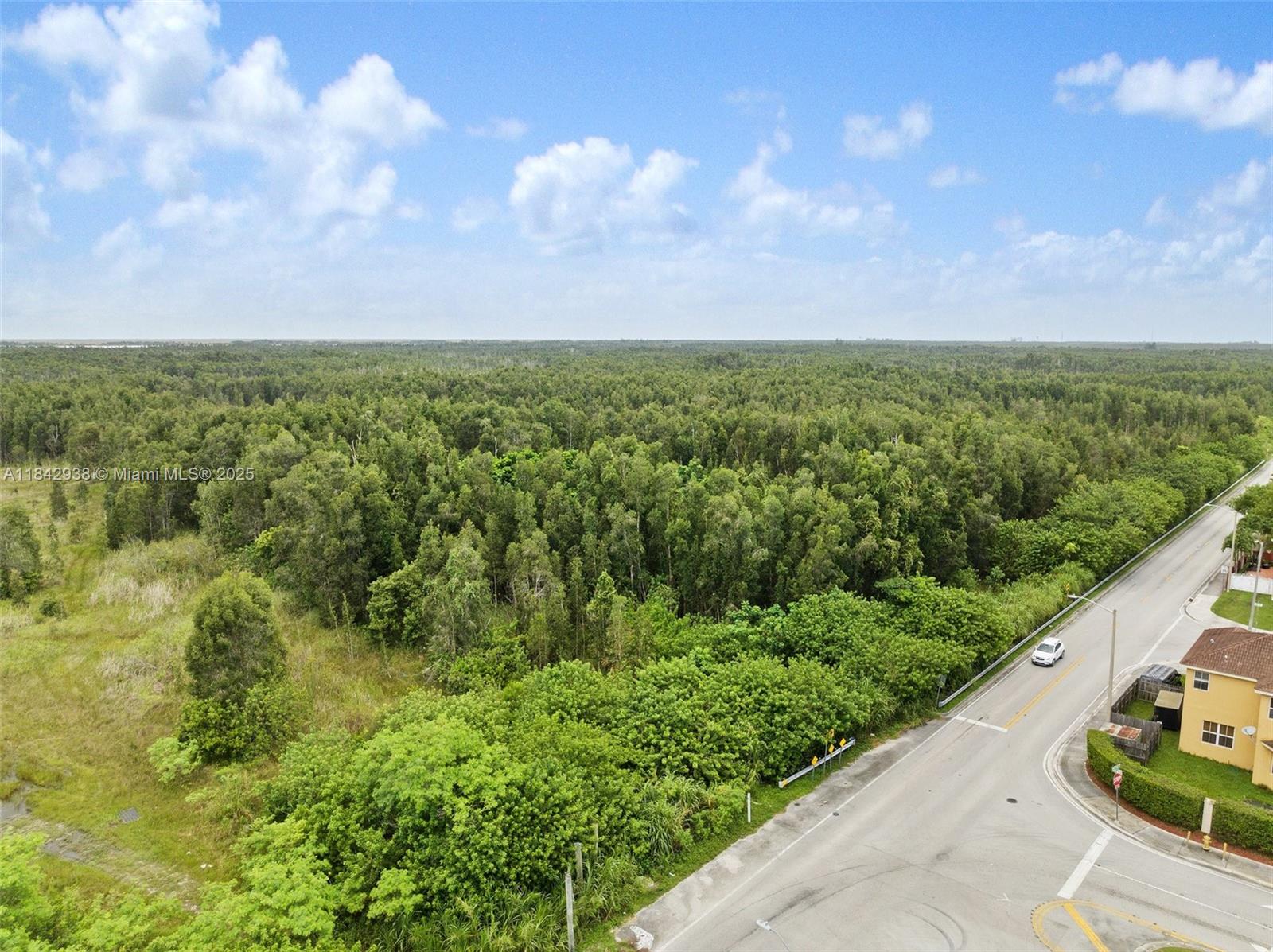MIAMI EVERGLADE LAND COMP - Land
