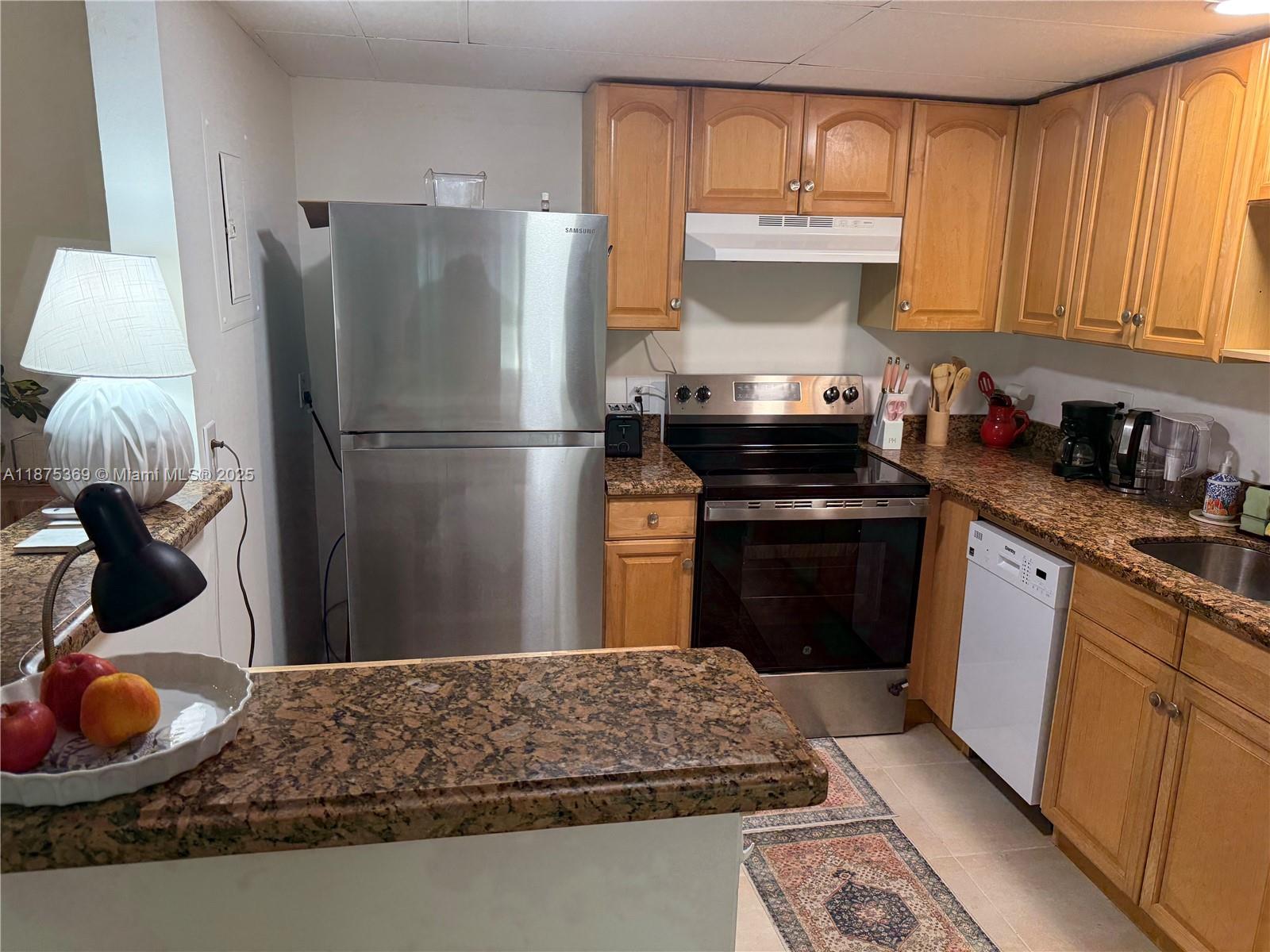 KINGS POINT MONACO B THRU - Residential Lease