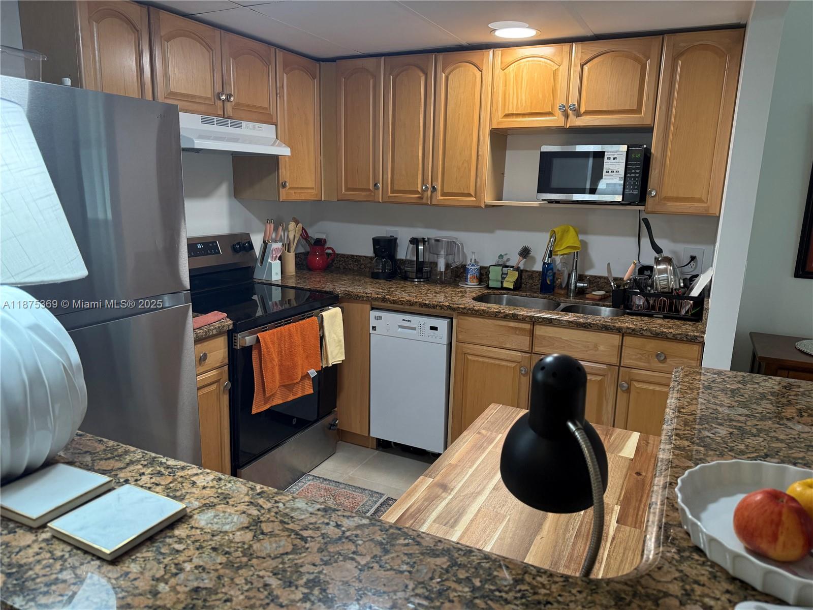 KINGS POINT MONACO B THRU - Residential Lease