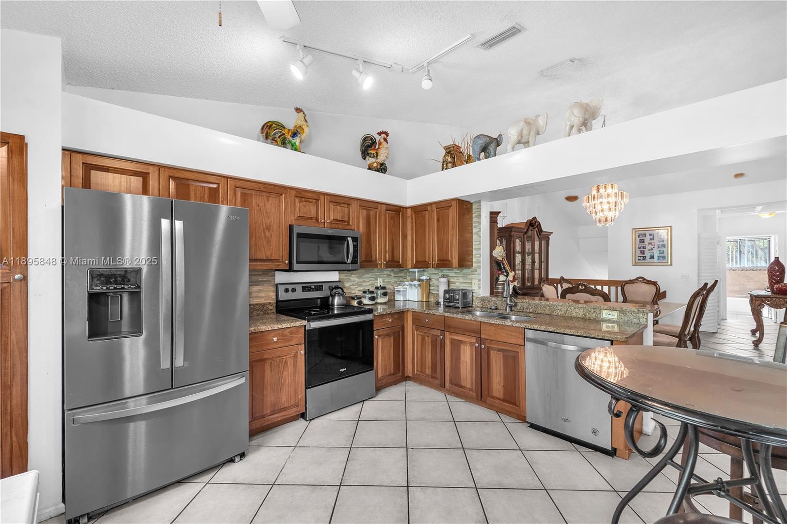 BRIDGEWATER CONDO - Residential