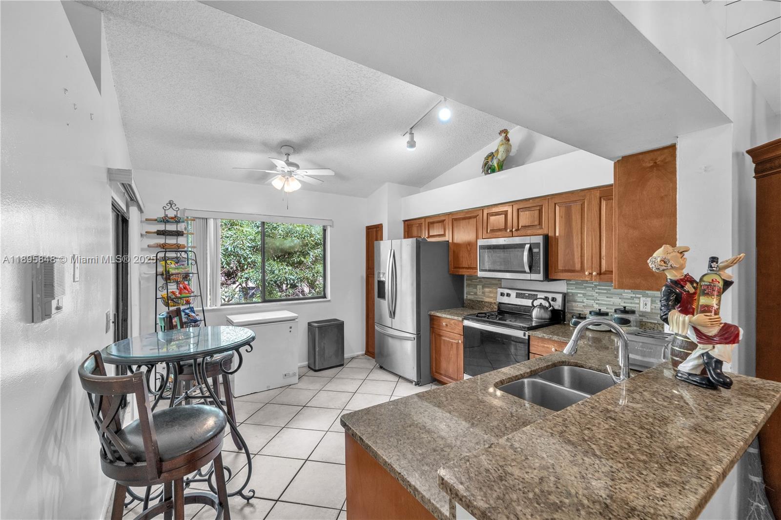 BRIDGEWATER CONDO - Residential