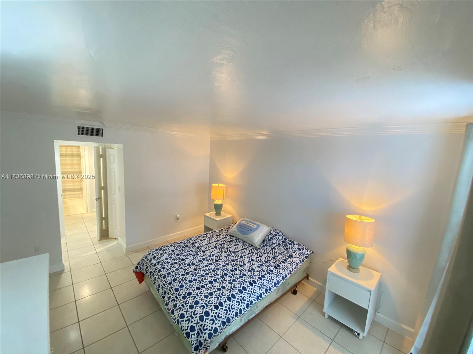 DADELAND GROVE CONDO - Residential