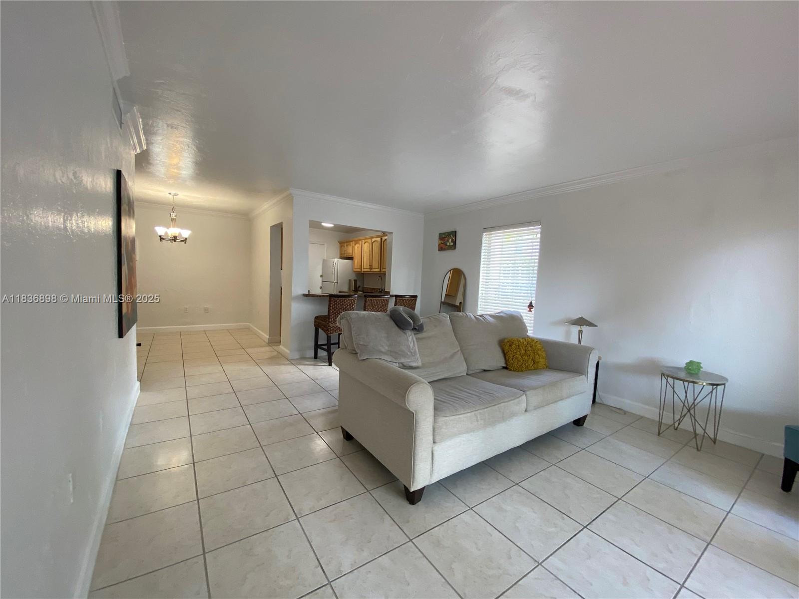 DADELAND GROVE CONDO - Residential