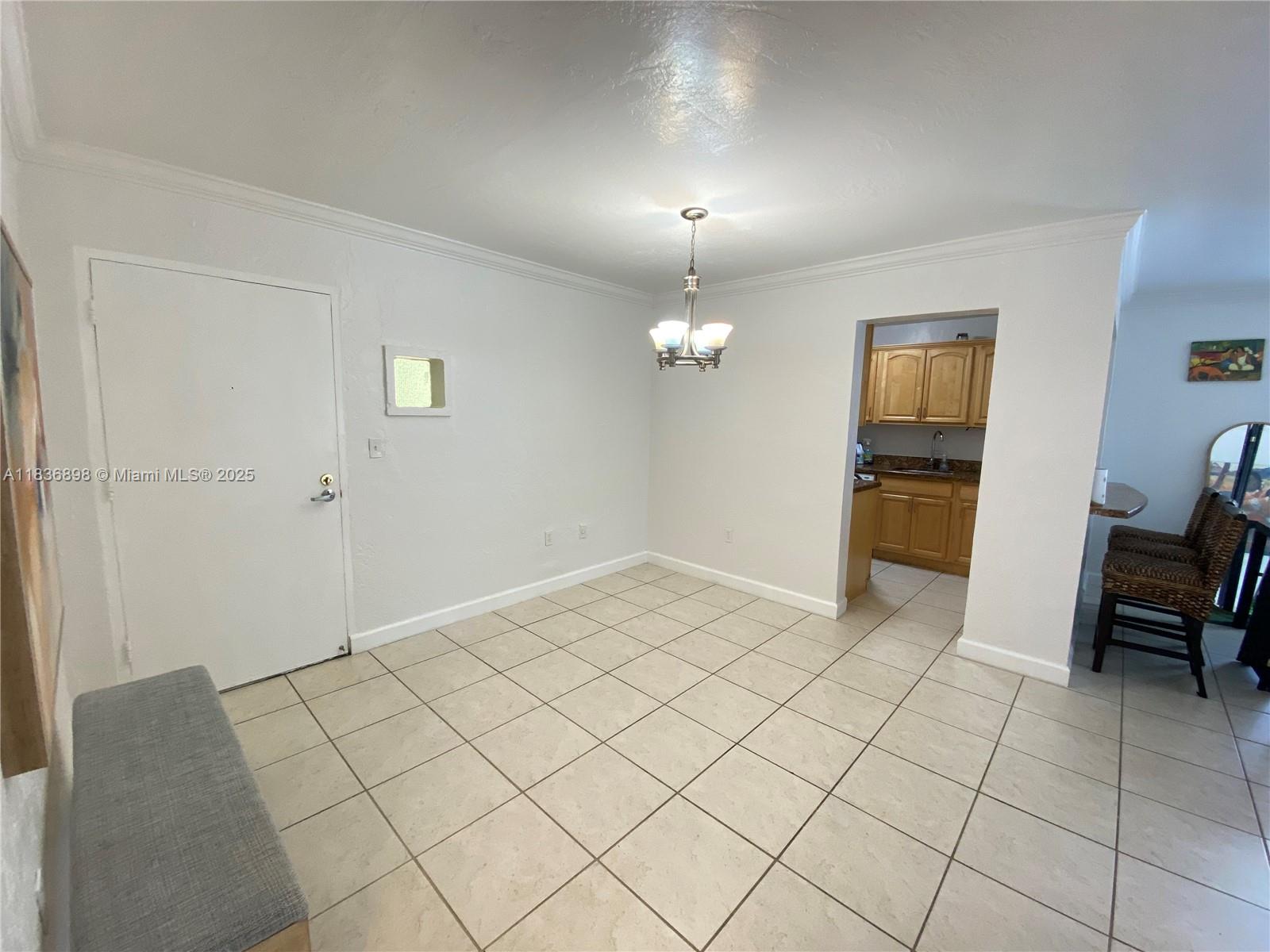 DADELAND GROVE CONDO - Residential