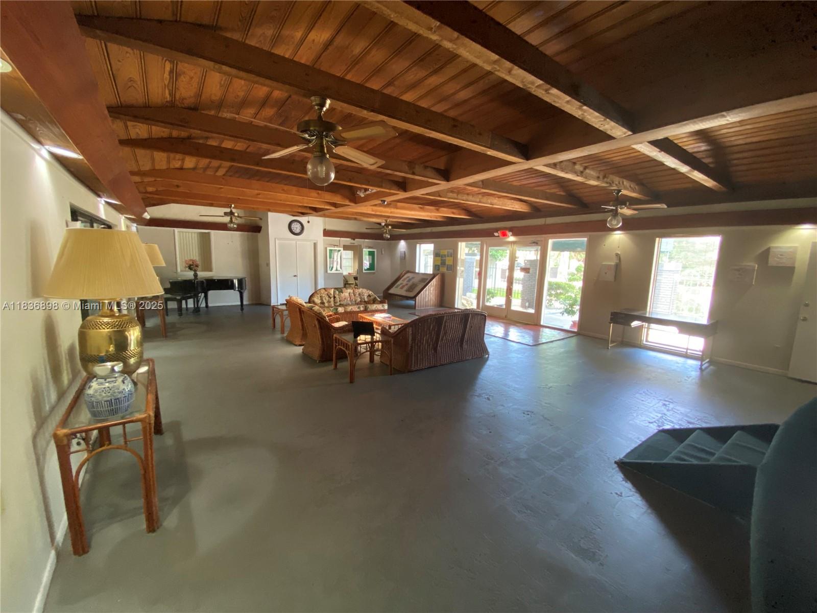 DADELAND GROVE CONDO - Residential