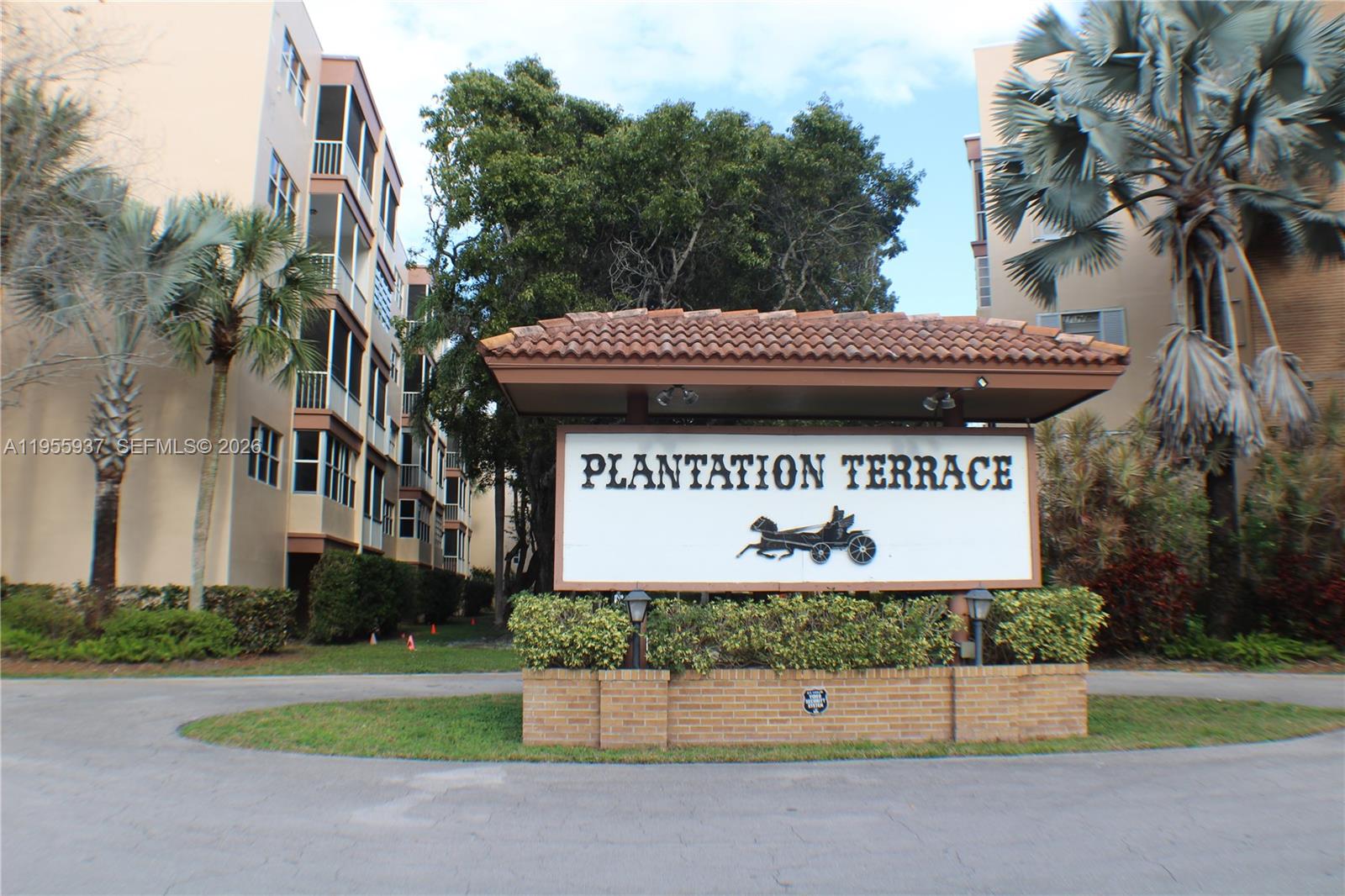 PLANTATION TERRACE CONDO - Residential