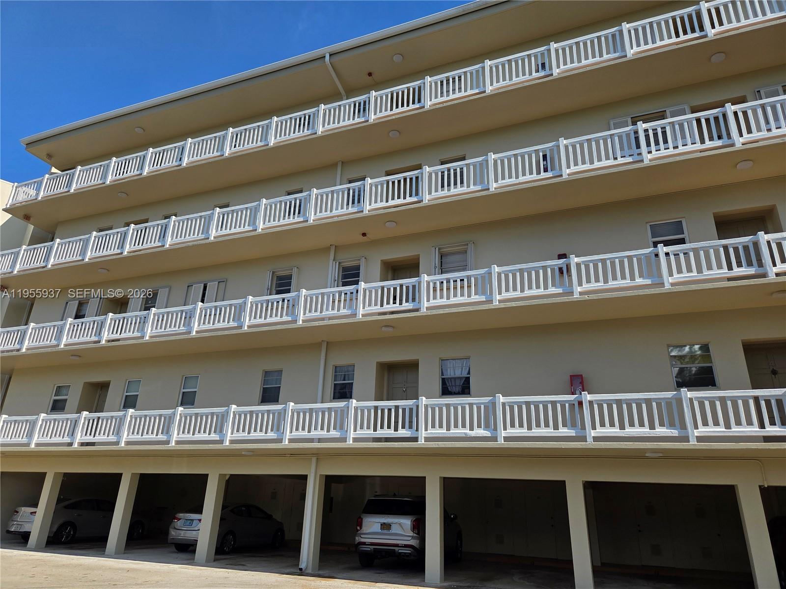 PLANTATION TERRACE CONDO - Residential