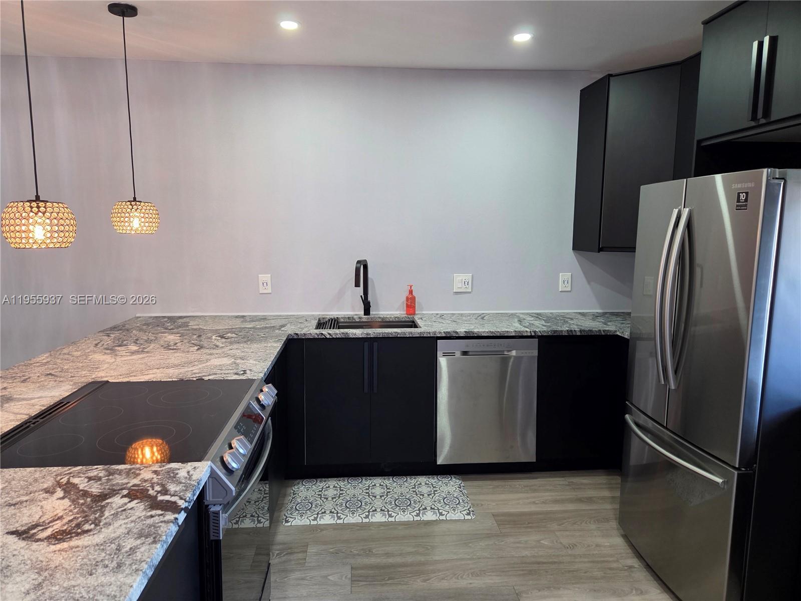 PLANTATION TERRACE CONDO - Residential