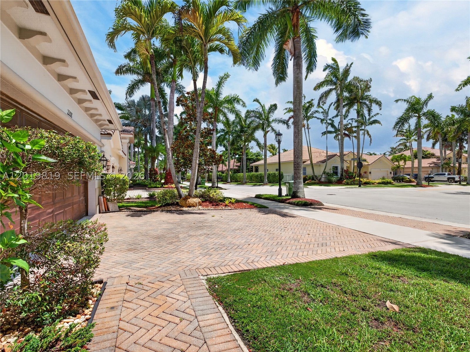 2288 Quail Roost Dr