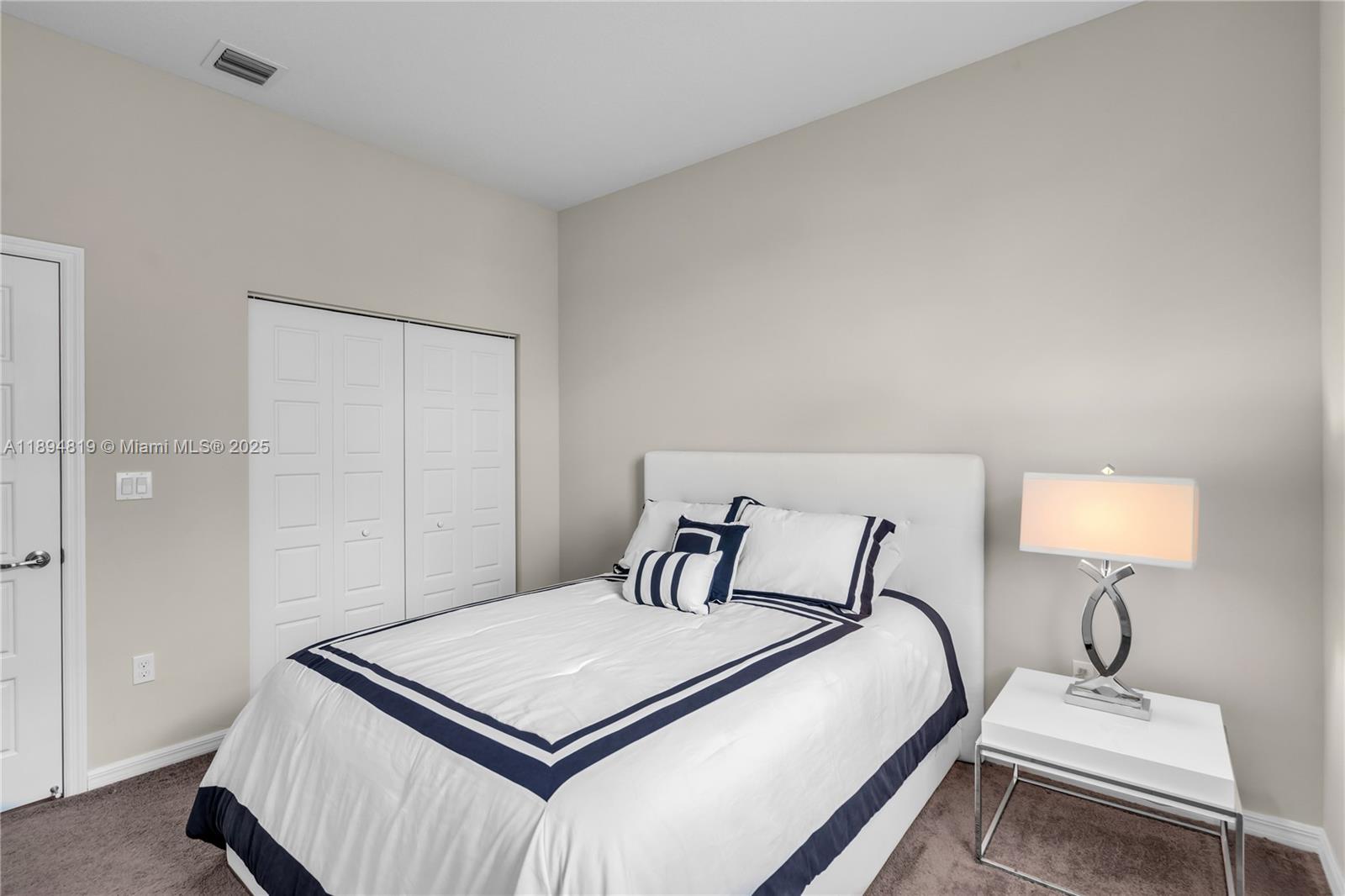 CHAMPION LAKES - Residential