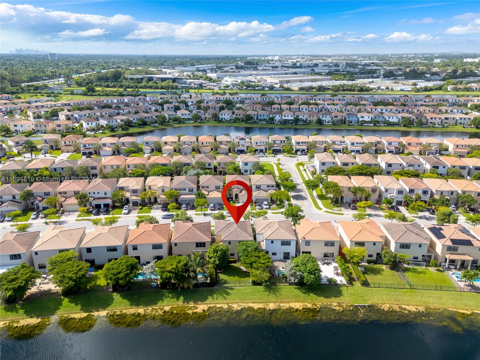 CHAMPION LAKES - Residential
