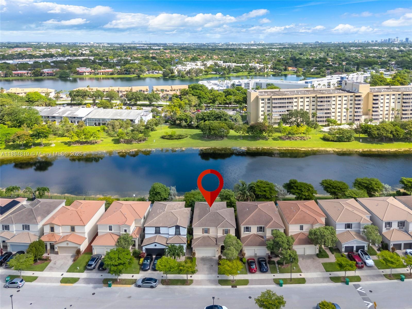 CHAMPION LAKES - Residential