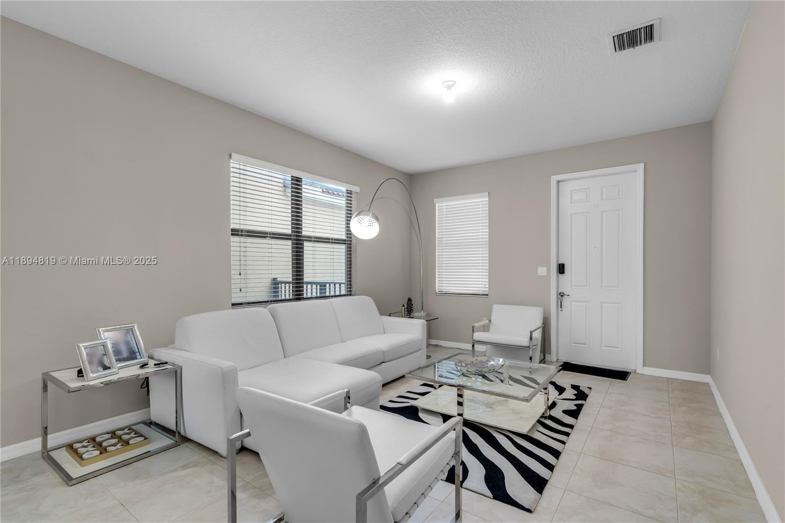 CHAMPION LAKES - Residential