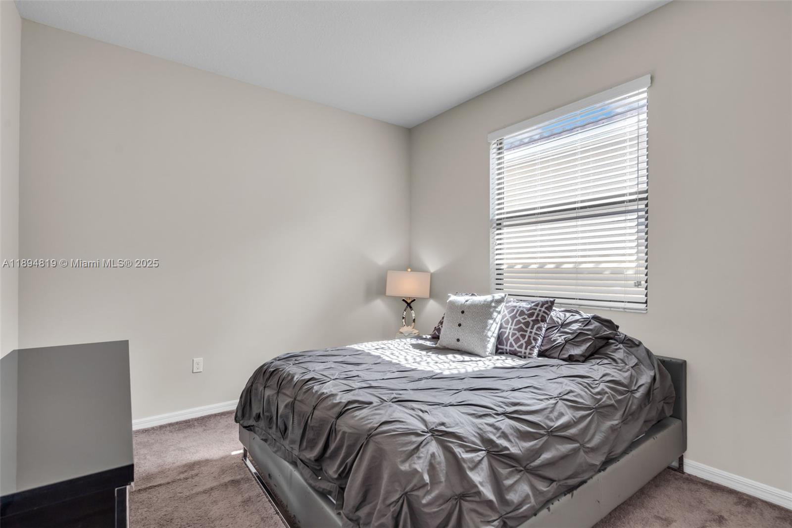 CHAMPION LAKES - Residential