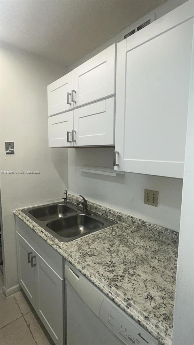 LAKEWOOD VILLAGE - Residential