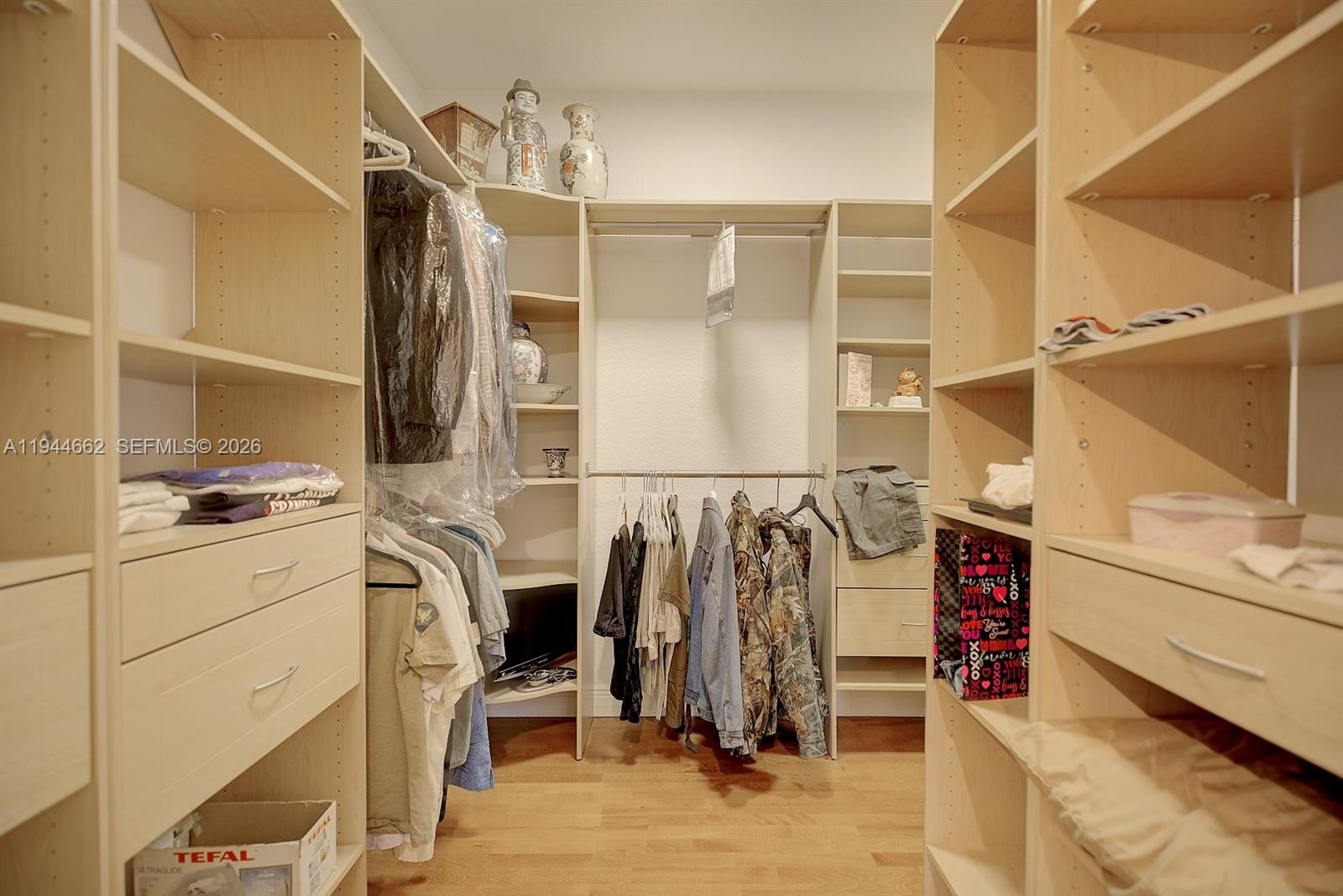 VENUS AREA - Residential