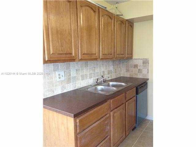 8917 NW 28th Dr C-51
