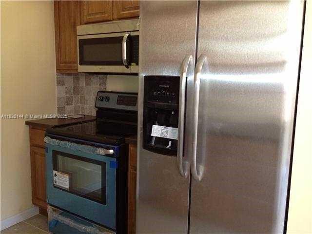 8917 NW 28th Dr C-51