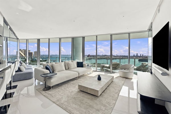 900 BISCAYNE BLVD APT 2406, MIAMI, FL 33132 - Image 5bdc10d83401b1c7ca178de2d7952e95/3587223230